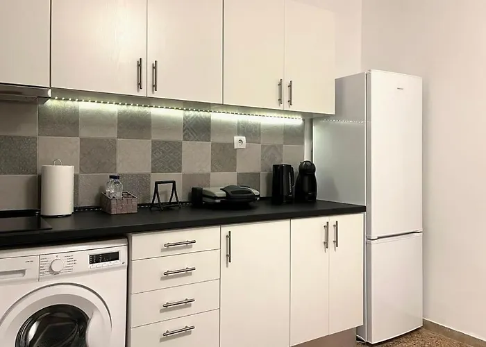 Pame Rentals - Ideal For 2 In Pagrati