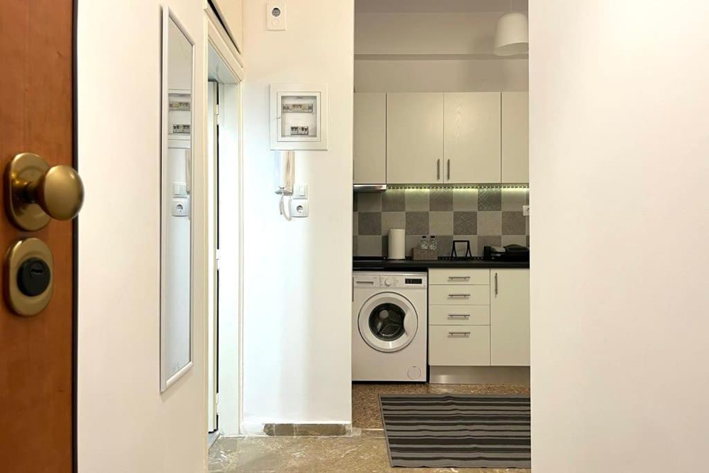 Pame - Ideal For 2 In Pagrati Athen